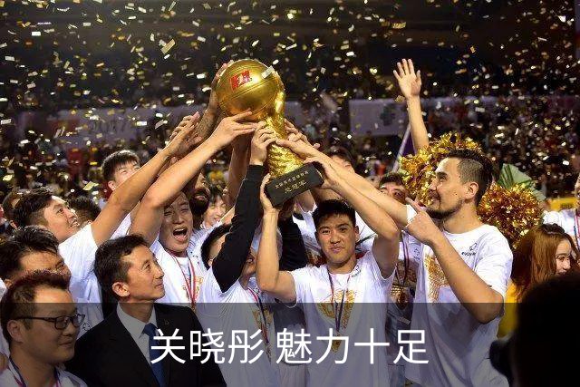 关晓彤 魅力十足